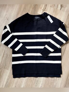 French Connection Striped Black & White Knit Sweater, NEW size XS